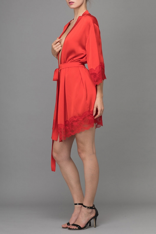 ÁO CHOÀNG LỬNG SHORT RED SATIN LACED KIMONO