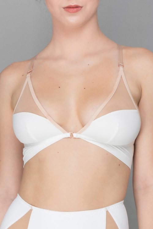 ÁO LÓT KHÔNG GỌNG BẢN CÀI TRƯỚC WHITE DEMI BASIC TRIANGLE BRA